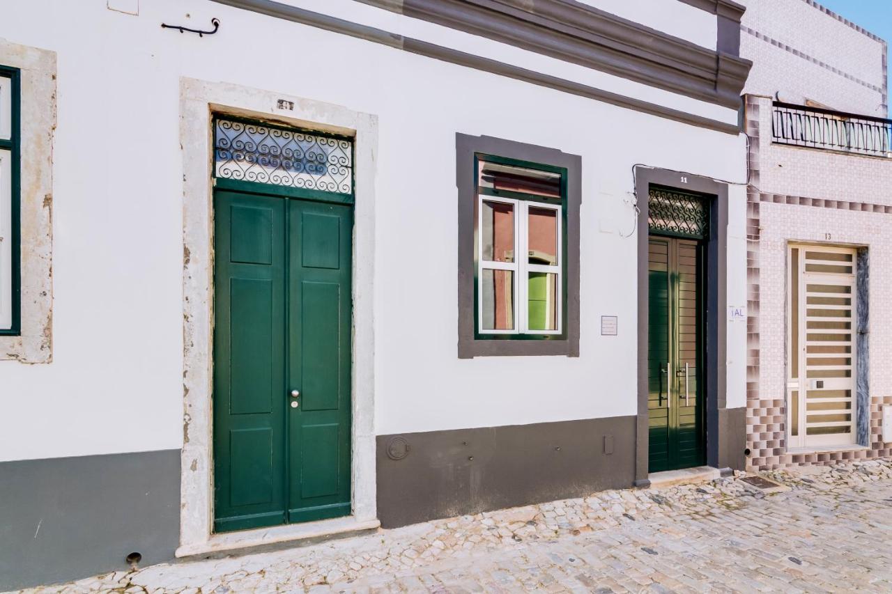 Trem - Located In Old City - 파로 외부 사진